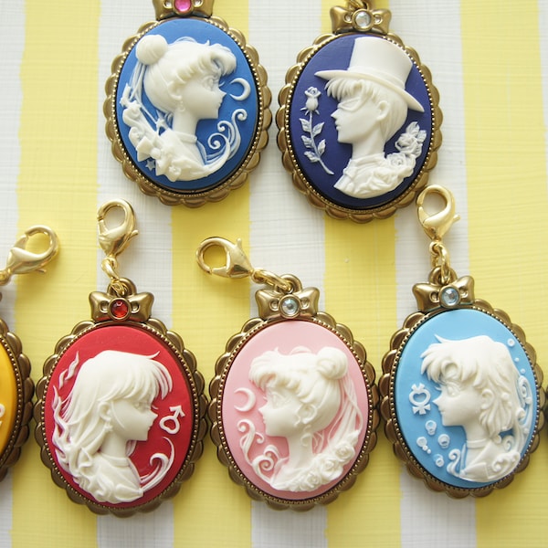 Licensed by BANADI//7 pcs  Sailor Moon Cameo Charm Set