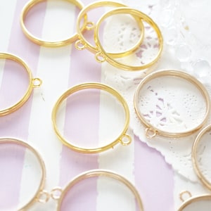 SALE/ 5 pcs Open Bezel Charm / Round (34mm) Large / Gold AZ399