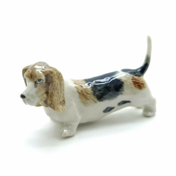 Basset Hound Dog Figurine en céramique Animal Miniature Statue