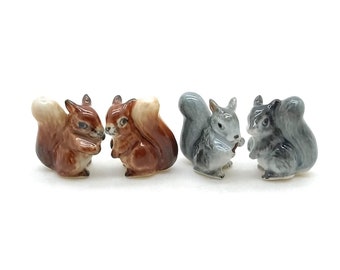 Lot de 2 petits écureuils en céramique Statuette animalière