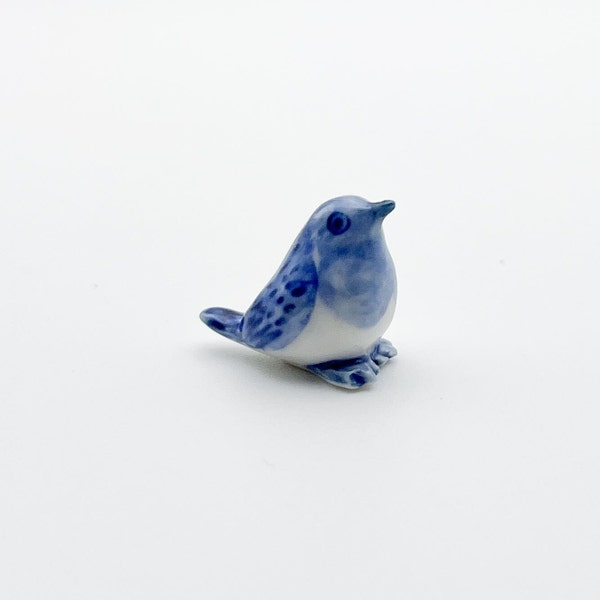 Blue Robin Bird Figurine Ceramic Animal Tiny Dollhouse Miniature Statue, Good for terrarium decoration, miniature garden, bird collectors