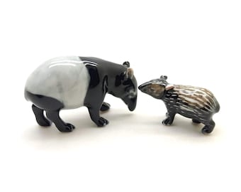 Set di 2 statuette di tapiri malesi in miniatura di animali in ceramica