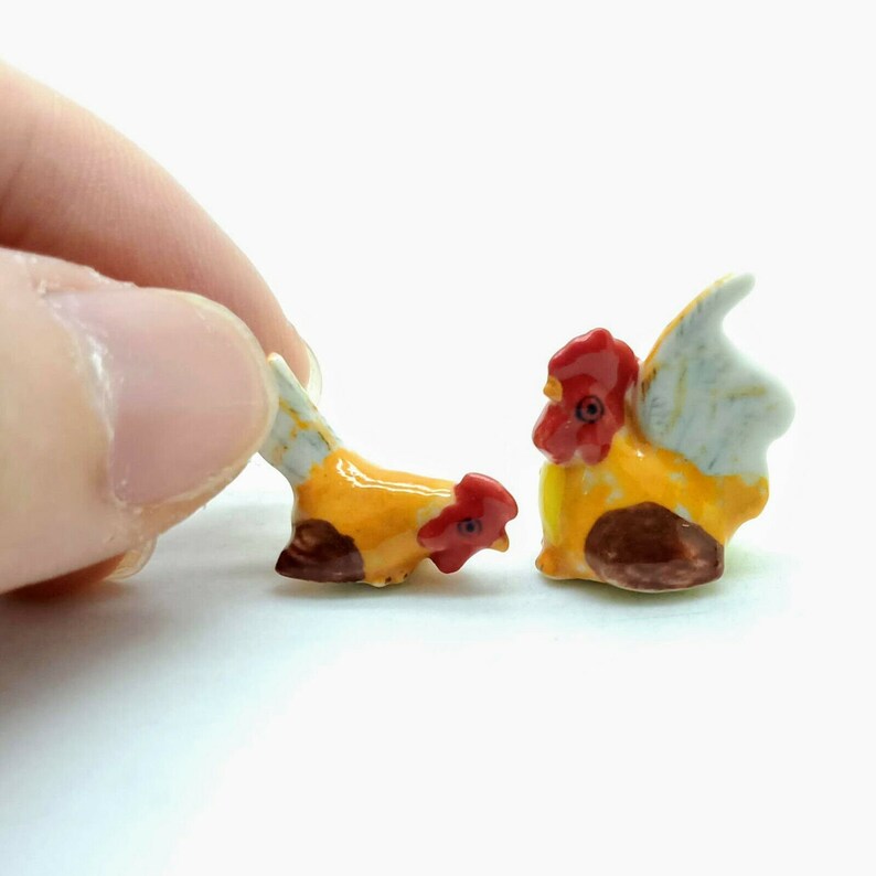 2 Hen Cock Rooster Ceramic Figurine Animal Tiny Statue