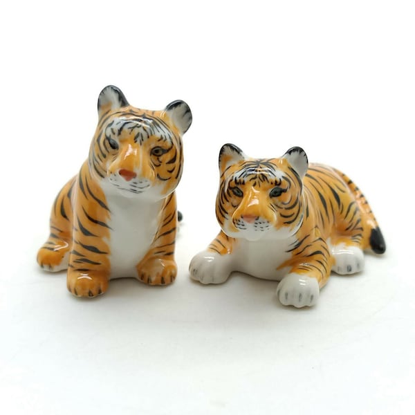 Set of 2 Ceramic Tiger Figurines, Wild Felines Home Decor, Handcrafted Wildlife Collectible, Perfect Gift for Animal Lovers