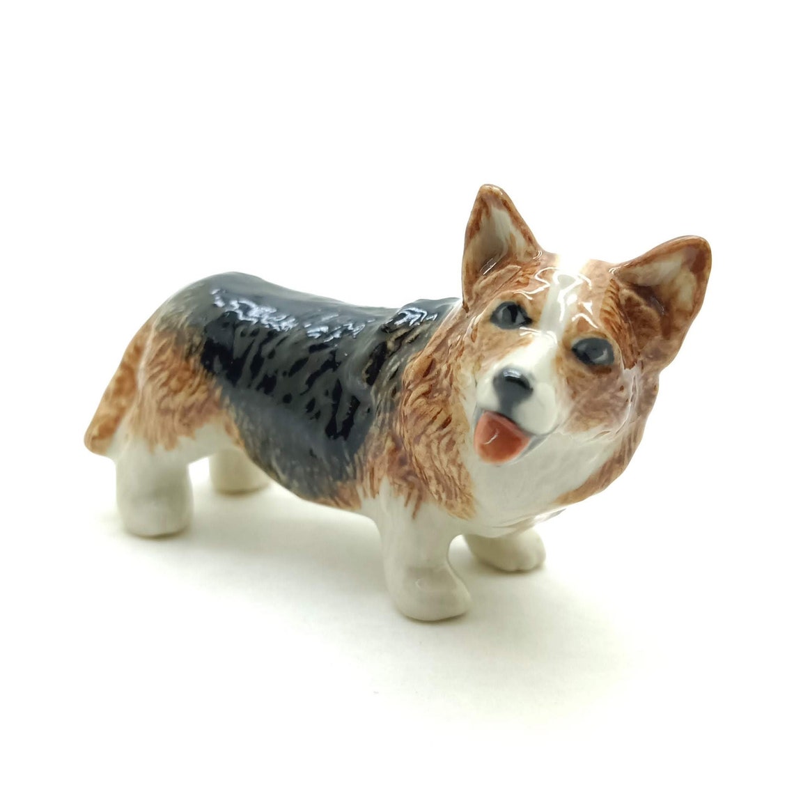 corgi dog statue