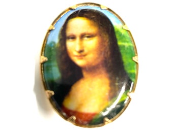 12 Vintage Tin Lithograph Mona Lisa  Pins