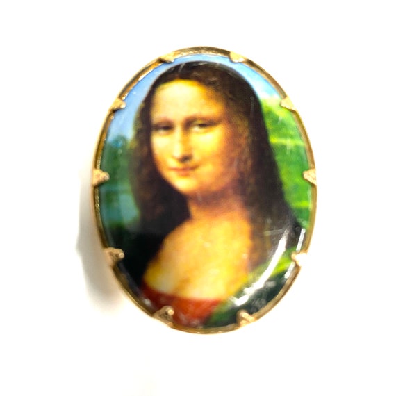 12 Vintage Tin Lithograph Mona Lisa  Pins