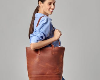 Personalized Leather Laptop Backpack, Custom 15-inch Computer Backpack, Handmade Professional Daypack, Minimalist Work Organizer