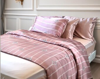 Floral Mulberry Silk Bedding Set: 25 Momme Duvet Cover & Pillowcases