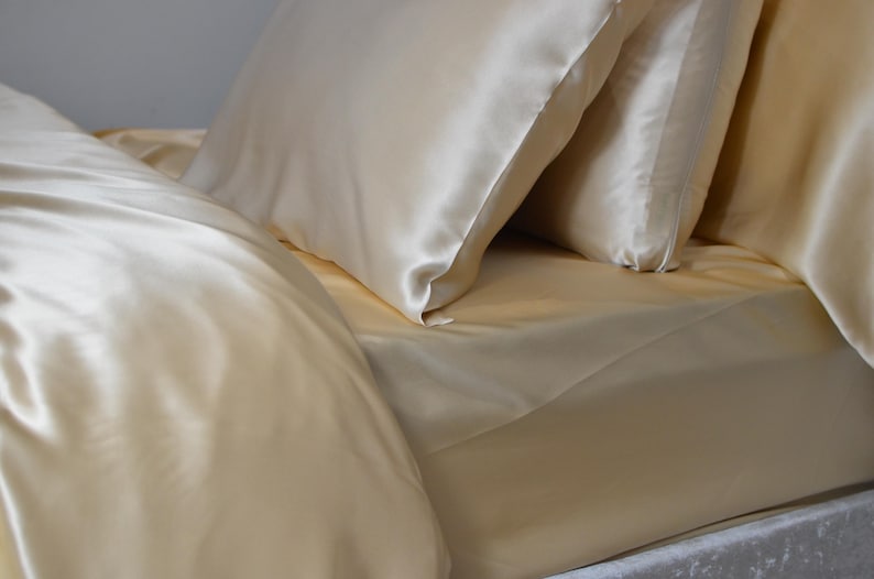 Grade 6A Mulberry Silk 25 momme Customized Luxury Silk Fitted sheet or flat Sheets