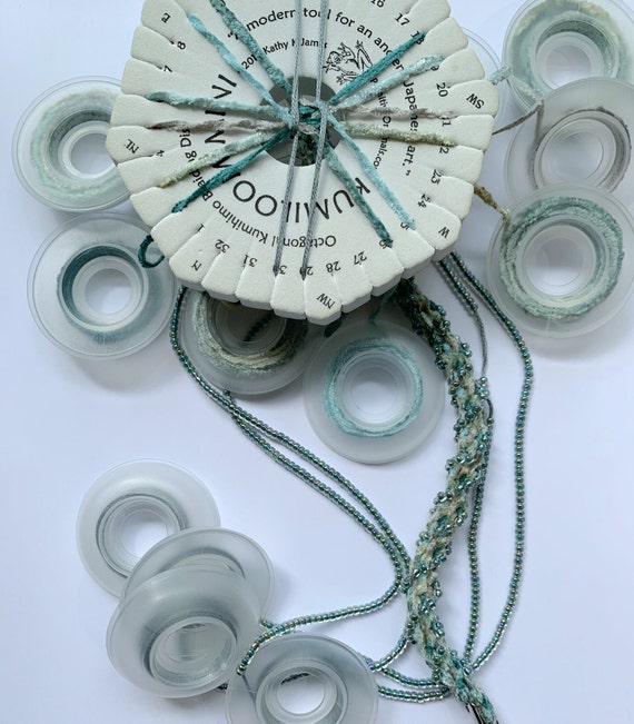 10 Table /& 16 Bobbins etc Kumihimo Set with Both 16 and 24 leg sets