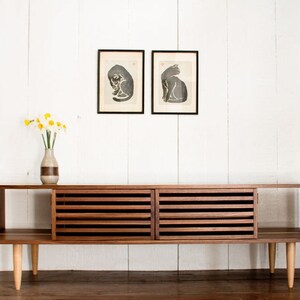 Konsolentische & Vitrinen