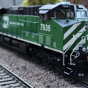 New Ho Scale Athearn Genesis Burlington Northern ES44AC #7936 DCC