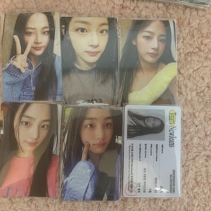 Carte photo New Jeans Minji Bluebook, Carte photo New Jeans, Carte photo Kpop, Cartes photo New Jeans Minji, Carte photo Minji, New Jeans Minji