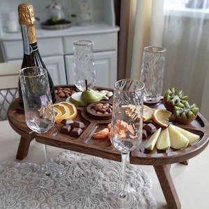 Mesa portátil ovalada de madera, bandeja plegable de roble, mesa de picnic para exteriores, regalo personalizado, tabla de vinos para sumiller, regalo para parejas