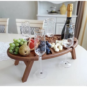 Mesa de vino y tabla de embutidos de madera: regalo perfecto para amantes del vino, bandeja para servir, tabla de quesos personalizada, regalo romántico, mesa de madera para vino