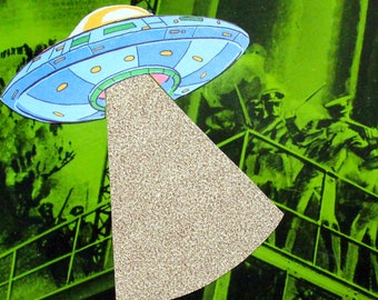 Weird UFO Collage Art, Retro Whimsical Oddities Home Decor, Funny Sci Fi Kitsch Horror Gift, CA3