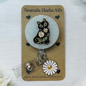Black Cat Badge Reel | Retractable Badge Reel | Cute Badge Reels | Daisy Charm | Black Cat | Daisy Flower Gift | Daisy Badge Reel