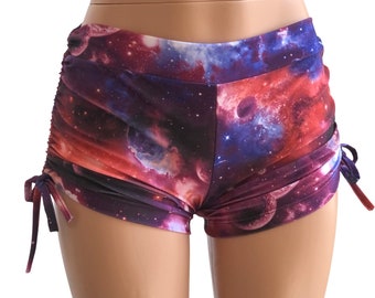 Galaxy Shorts - Rot - High Waist Yoga Shorts - Hot Yoga - Plus Größe Workout - Pole - Schwimmen - Festival - SXYfitness - made in USA -