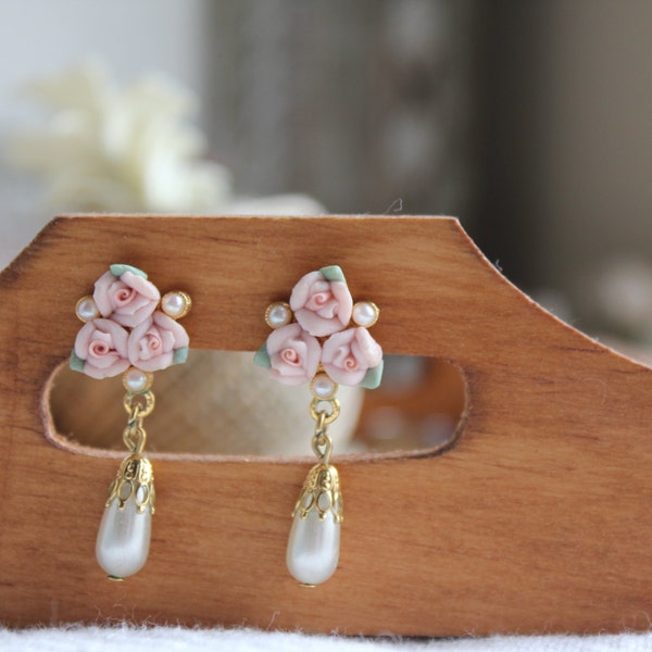 VINTAGE rose pearl drop golden earrings pearl,clip