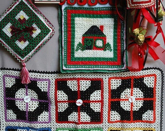 A Season of Tatted Mini Quilts PDF Pattern - Winter, Christmas, Valentines