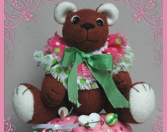 Buttons, a Pincushion Bear, PDF e pattern