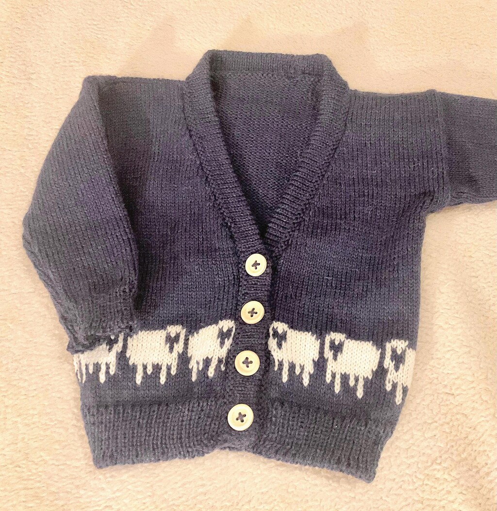 Cardigan Donna A Maglia Morbida Con Simpatiche Pecore, Scollo A V E Bottoni, Aperto, Tasche Frontali (Taglia Unica, Colore Blu/Verde/Rosa)