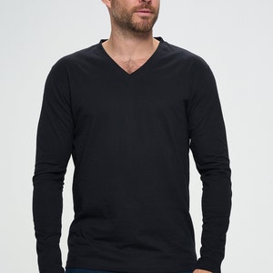Men&#39;s Long Sleeve V-Neck Shirt