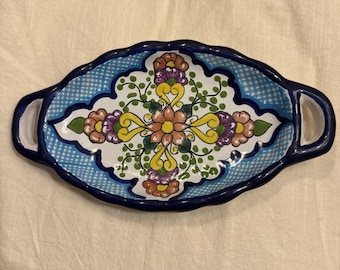 Plato pequeño de Talavera La Fe Pue México, pintado a mano.