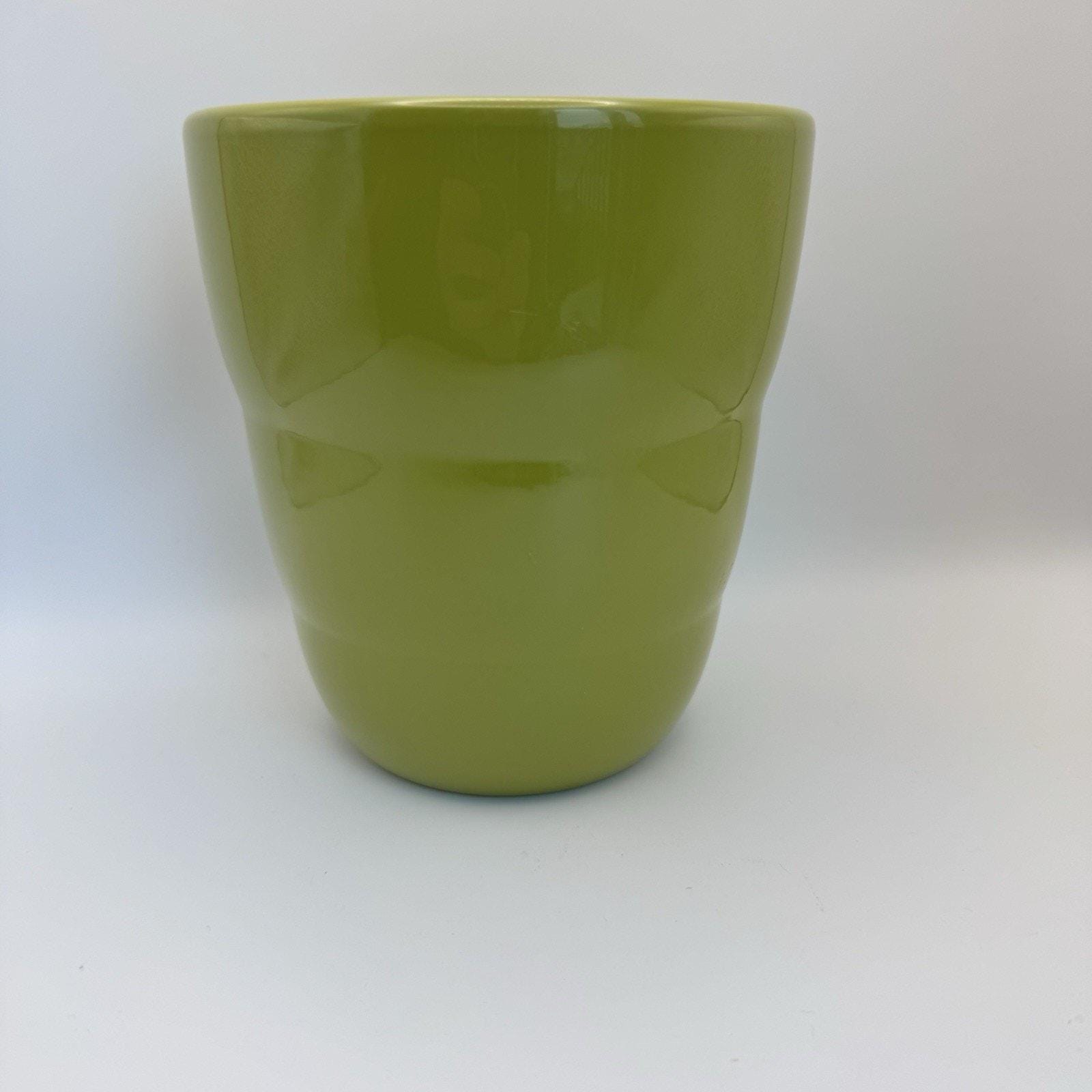 Maceta de cerámica verde guisante, fabricada en Alemania, 13,25 cm de alto x 12,7 cm de ancho