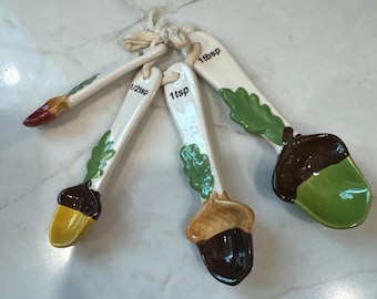 Vintage Ceramic Acorn Measuring Spoons Decorative