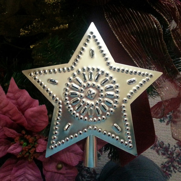 Christmas Star Tree Topper 9 Inch Punched Tin Hand Cut Made in the USA Primitive Country Wagon Wheel Design Handcrafted By Larry West