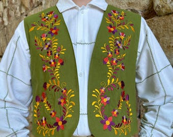 グリーンフローラル刺繍ベスト - スペインの花 - ハンドメイド