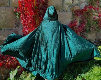 Green Velvet Hooded Cloak With Gothic Embroidery, Gold