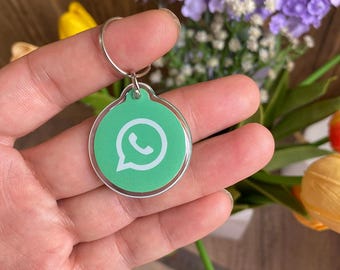 Smart NFC Social Media Sharing Keychain: Tap to Follow on Instagram Facebook Snapchat