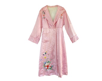 Vintage Pink Satin Embroidered Robe -M- WWII Souvenir of Japan