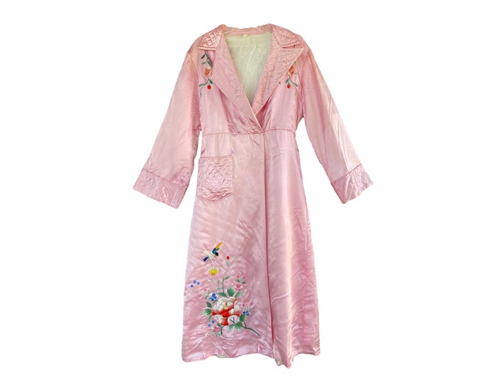 Vintage Pink Satin Embroidered Robe -M- WWII Souvenir of Japan