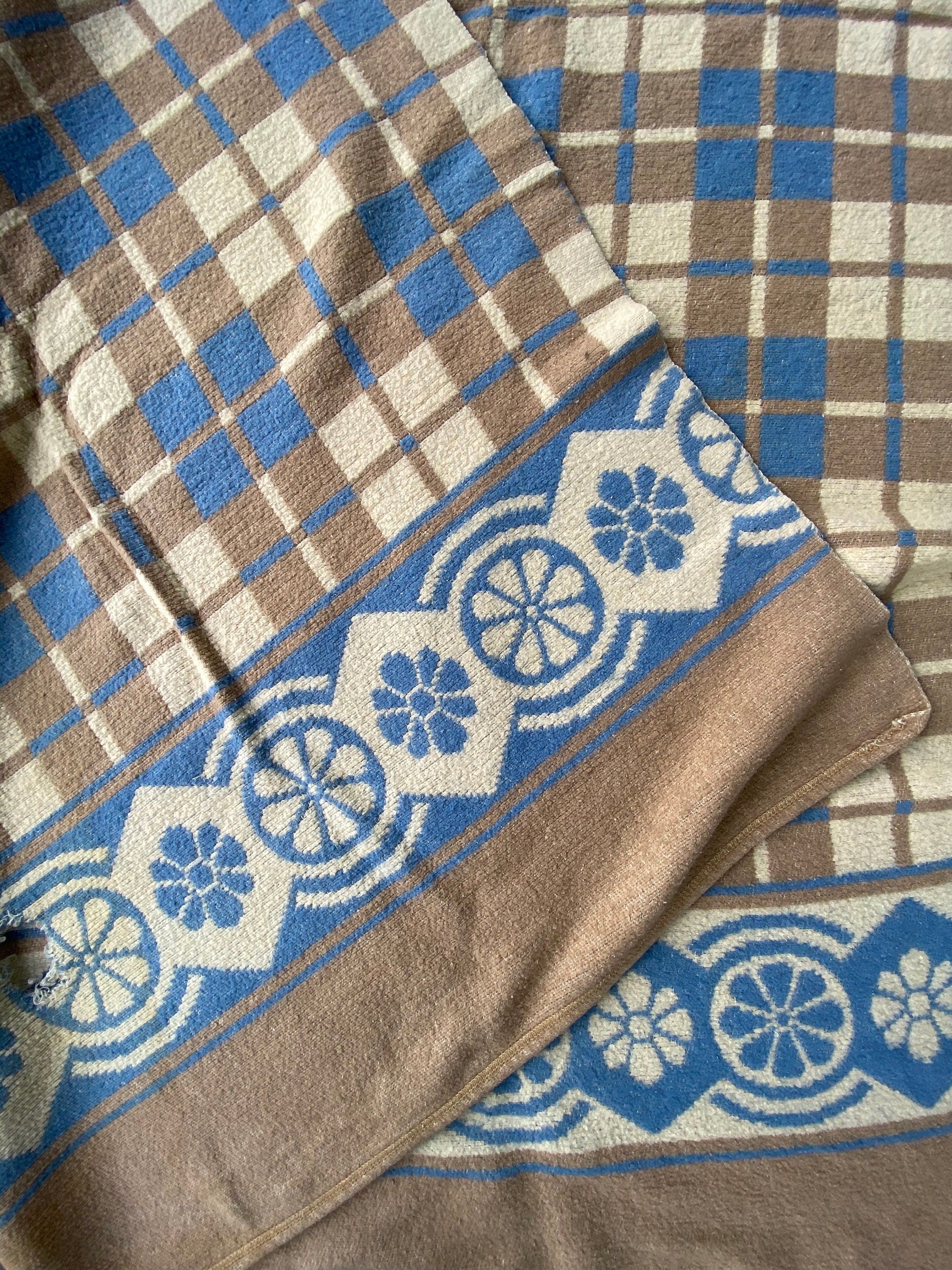 Vintage Beacon Style Blanket Blue Tan Cream 66 x 60