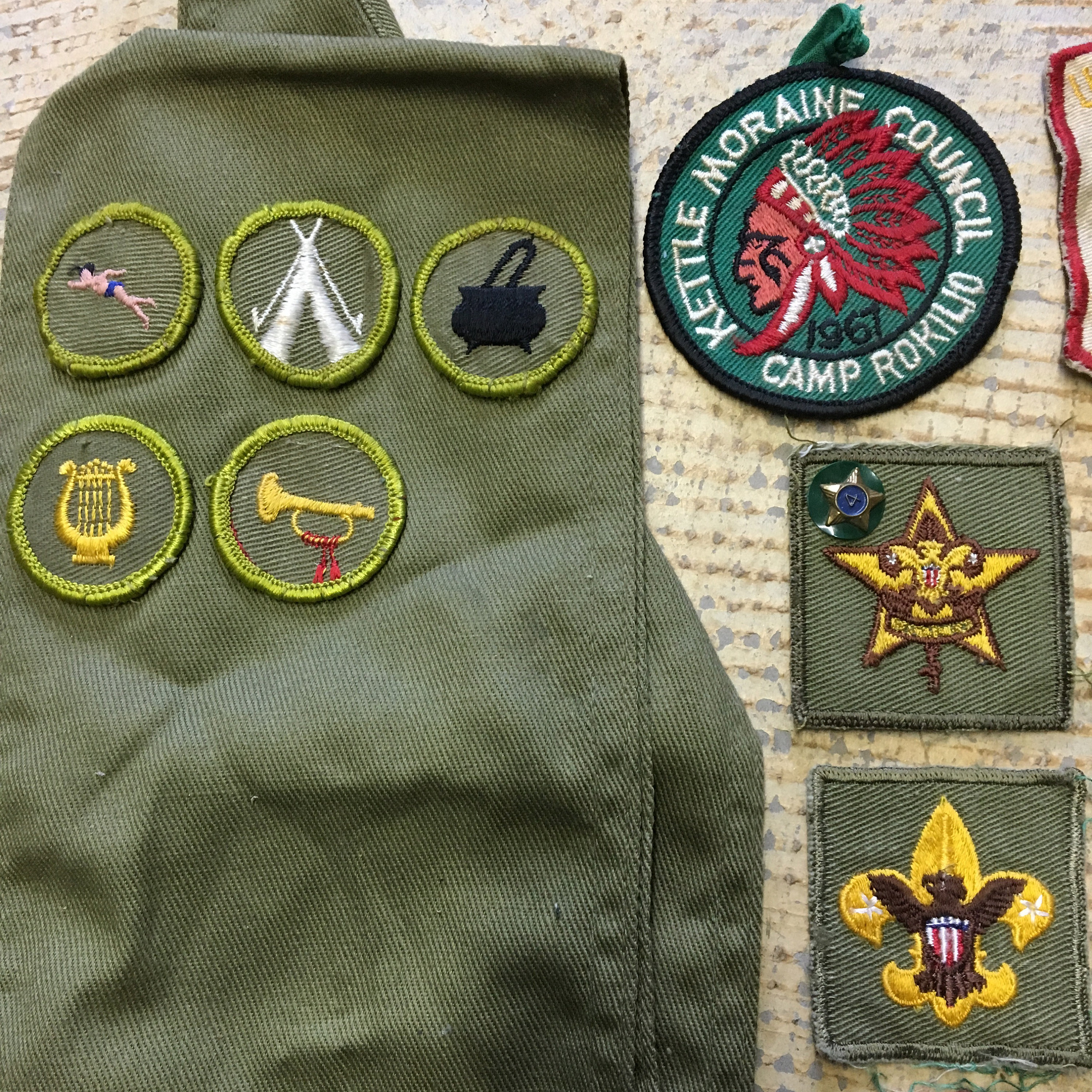 LOT OF 20 Vintage Boy Scout Patches Pins Sash 1960s Wisconsin Kettle