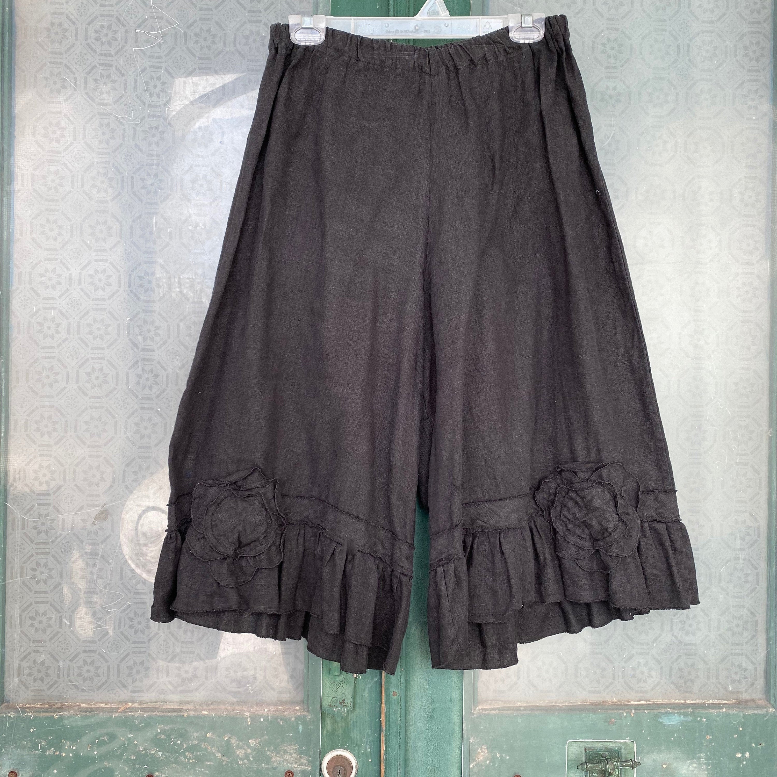 Sarah Clemens Cropped Ruffle Bloomers -M- Black Linen
