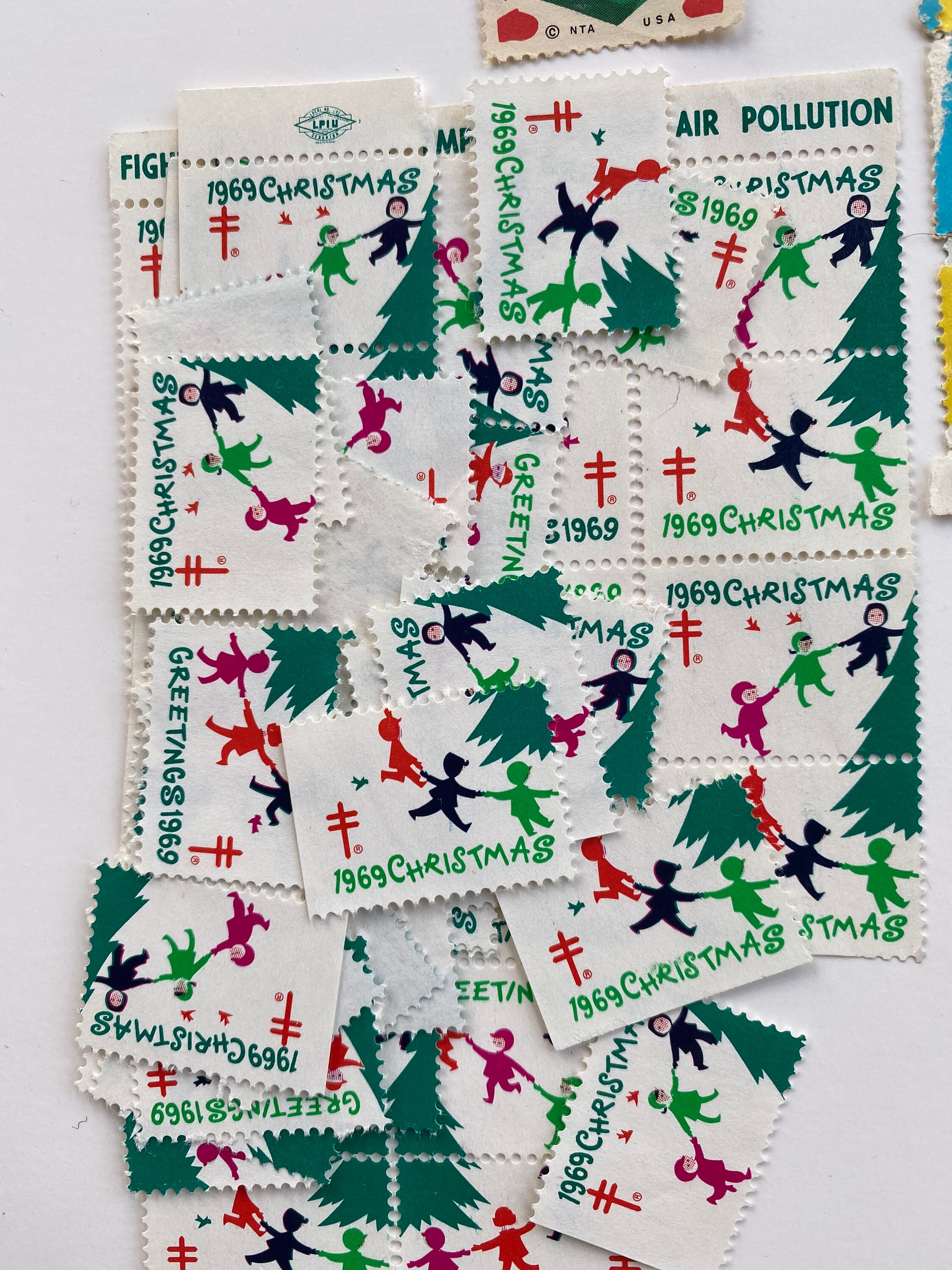 100 Vintage Christmas Seal Stamps