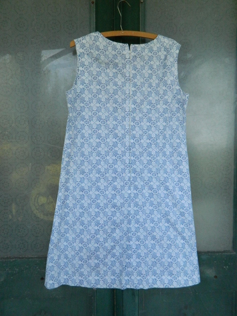 Vintage Homemade Blue and White Lace Print Sleeveless Shift Dress M/L