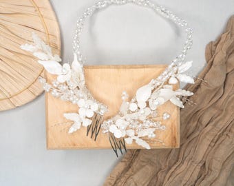 Pearl Bridal Headband with Crystal Leaf Details, Antique Wedding Hair Accessory for Boho Brides and Veil Styling