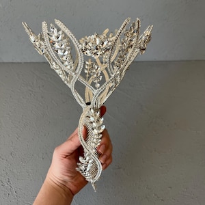 Luxury Crystal Bridal Bouquet Holder, Couture Rhinestone Wedding Bouquet Handle, Statement Bride Accessory