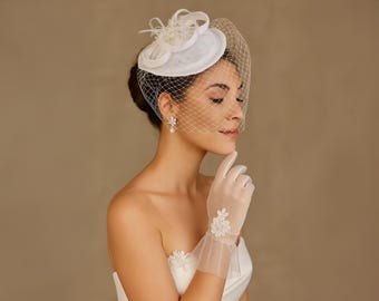 Vintage Bridal Fascinator with Birdcage Veil, White Wedding Hat for Bride, Retro Headpiece for Civil Ceremony