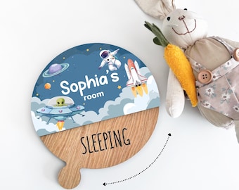 Personalized Galaxy Door Sign for Children – Wooden Name Plaque with Rotating Status and Space Illustrations for Astronaut Dreamers