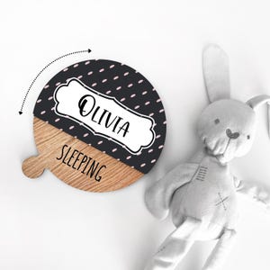 Targa personalizzata con nome per bambini – Decorazione funzionale per porta in legno, targa personalizzata con nome per stanza con stato, regalo unico per ragazzi e ragazze