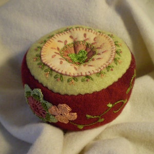 Merlot citron pincushion image 1