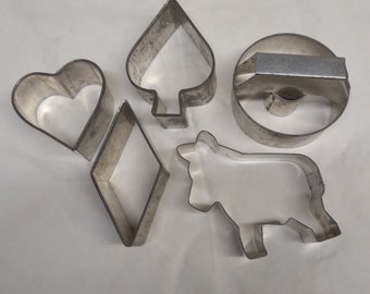 5 outline cookie cutters