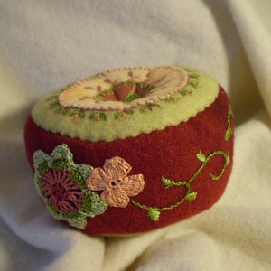 Merlot citron pincushion image 2